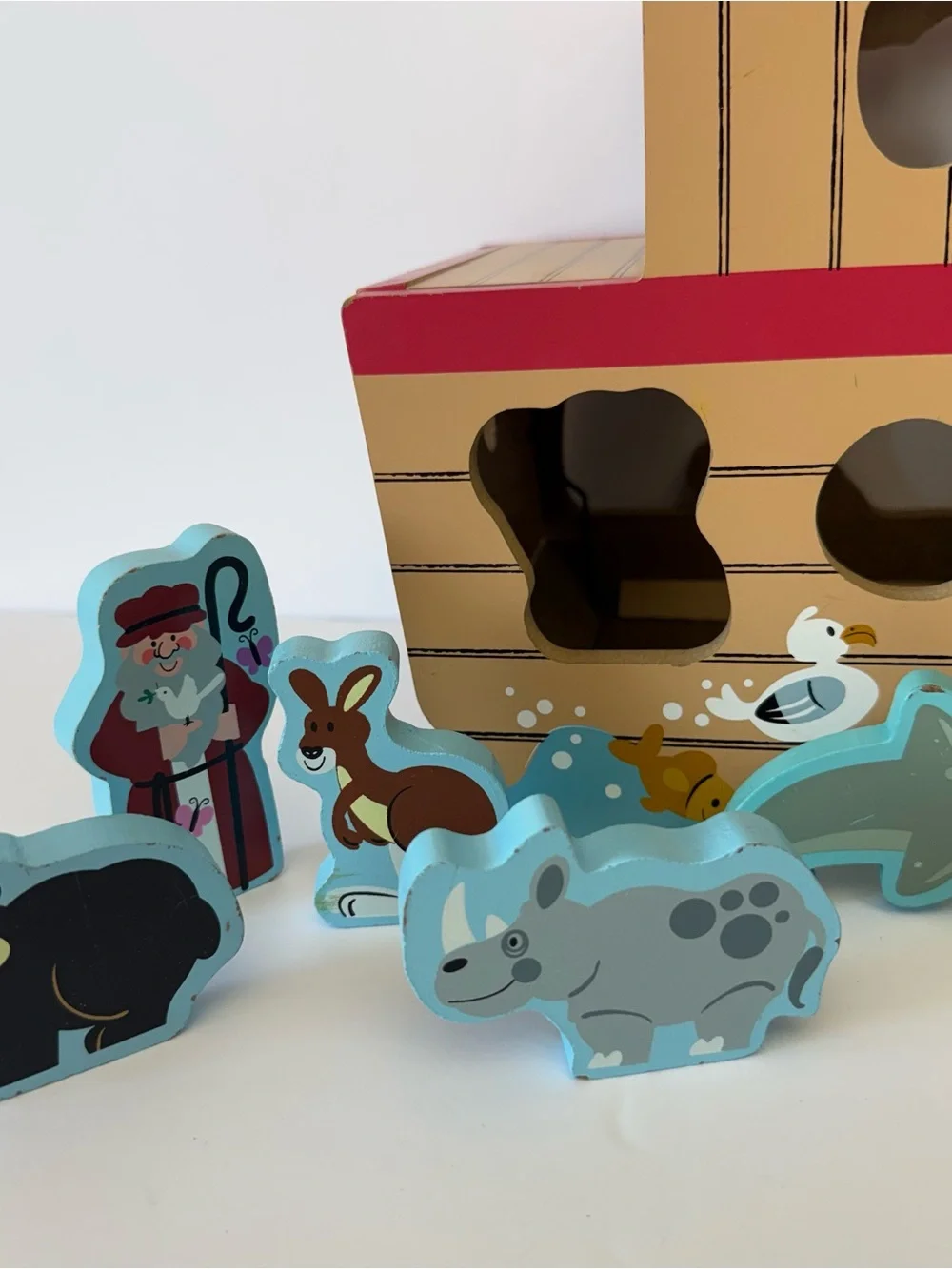 Melissa & Doug Noah's Ark Shape Sorter Wooden Play Set with Figures & Animals